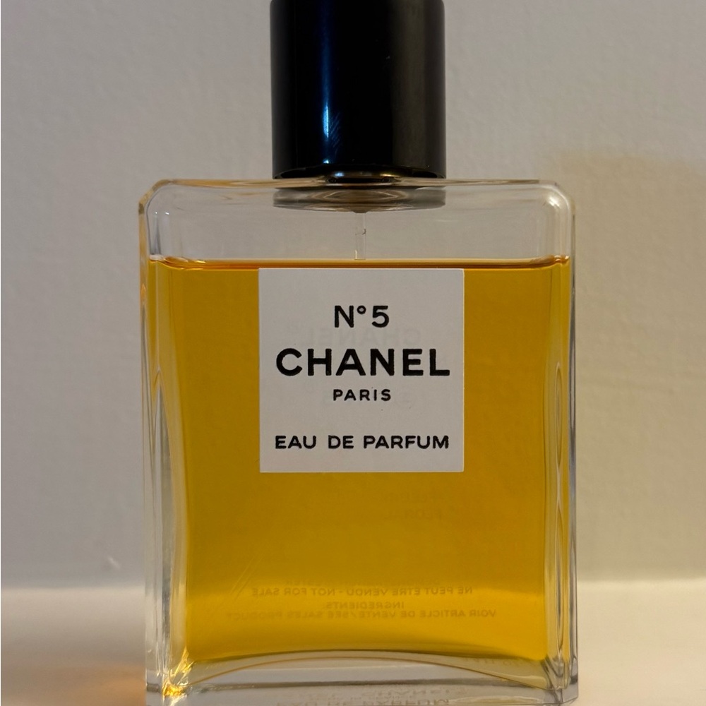 Chanel N°5 Eau de Parfum Spray - Classic Gold 80% full